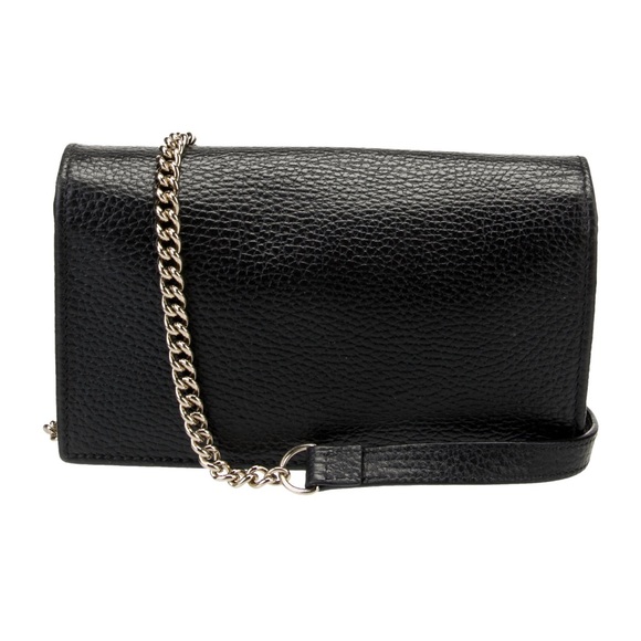 Gucci Small Purse 
Interlocking G Chain on Wallet - Picture 4 of 6